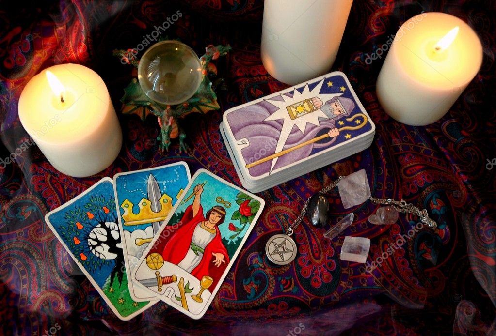 depositphotos_4935085-stock-photo-tarot-cards-and-candles